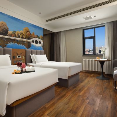 精緻雙床房（明亮外窗+中央空調+加濕器） 秋果飯店（北京新國展首都機場店）優惠