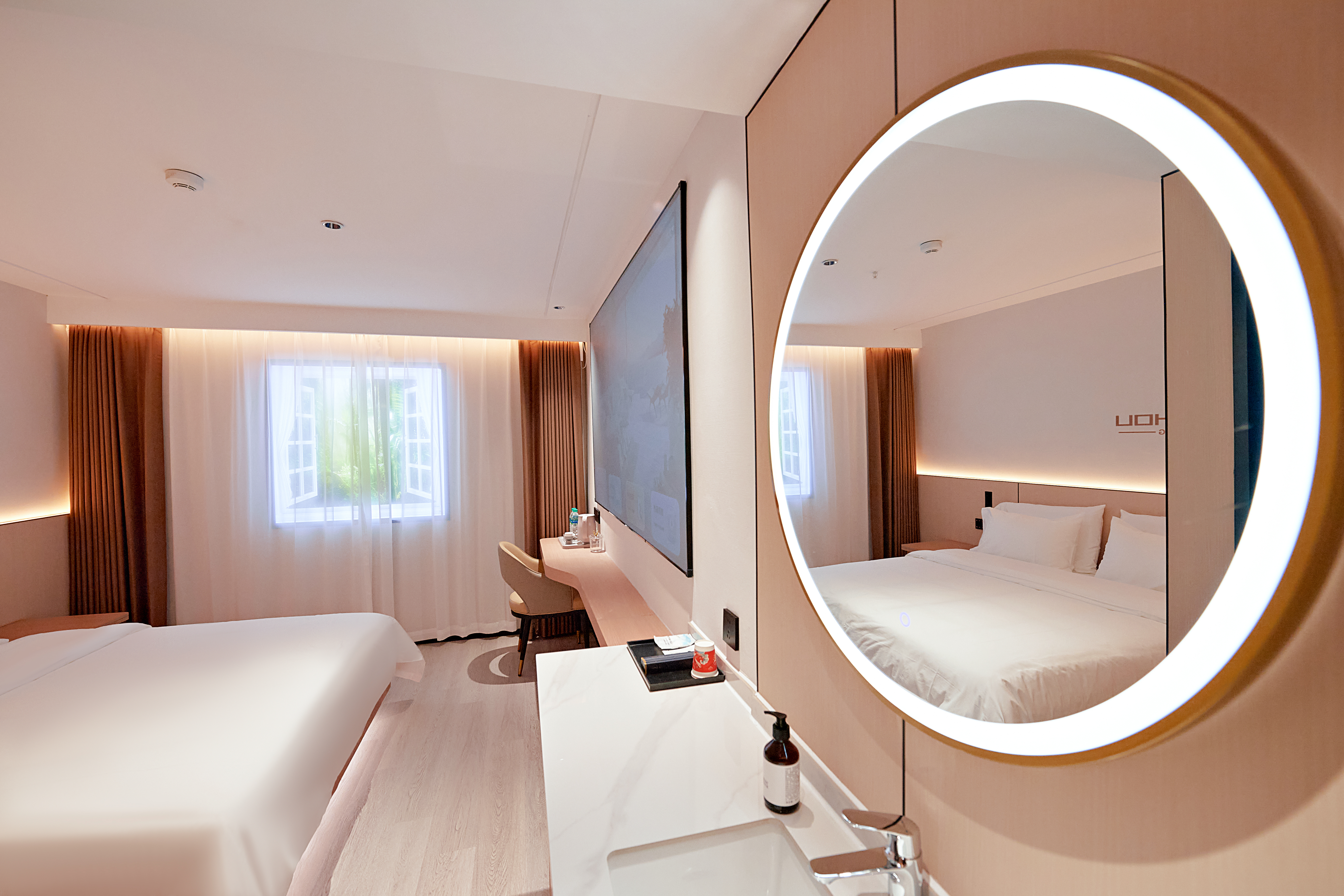 靜謐大床房|新風系統+影音會員巨幕+全屋智能+深睡床品