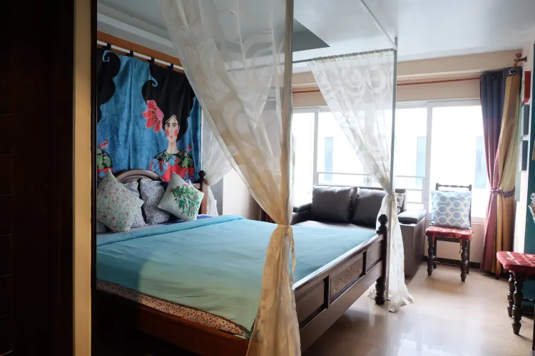 ห้องดีลักซ์เตียงใหญ่หรือเตียงคู่