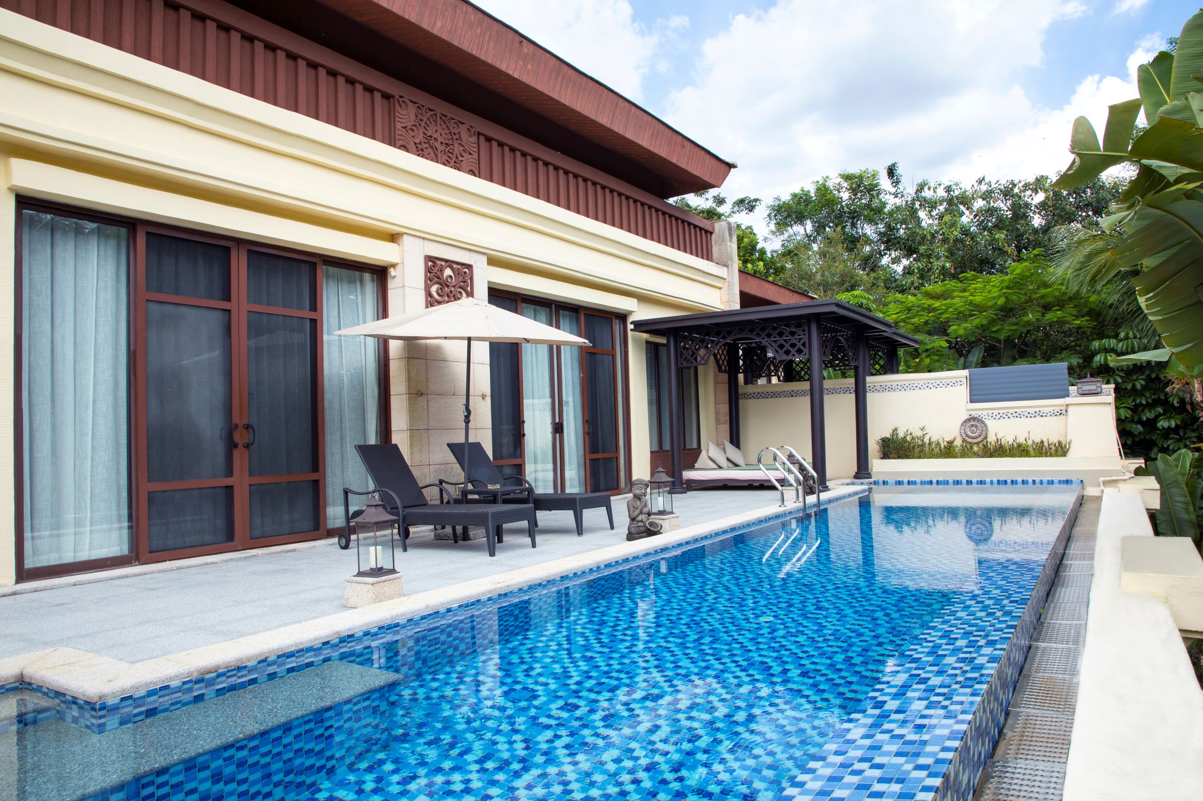 至尊双套房泳池别墅