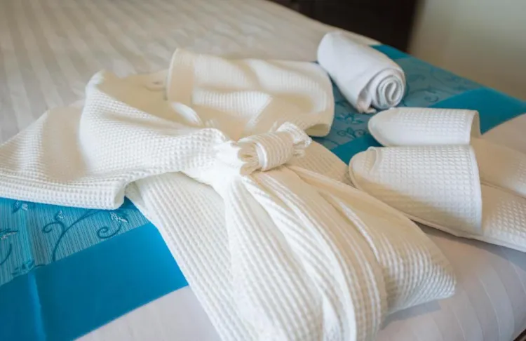 ห้องดีลักซ์ เตียงใหญ่ พร้อมระเบียง