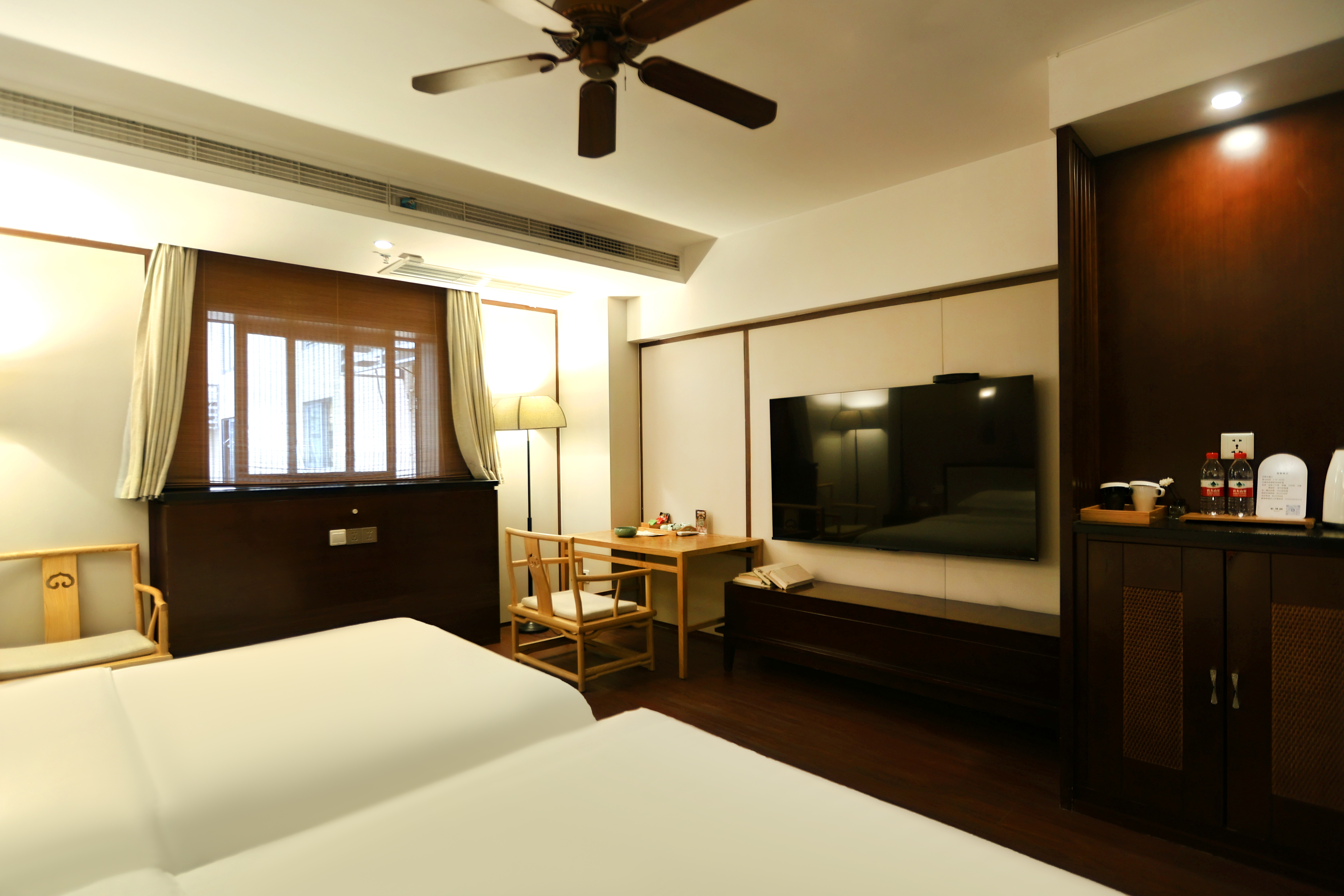 清净禅眠房（舒适宽床＋顶喷花洒＋智能电视投屏）