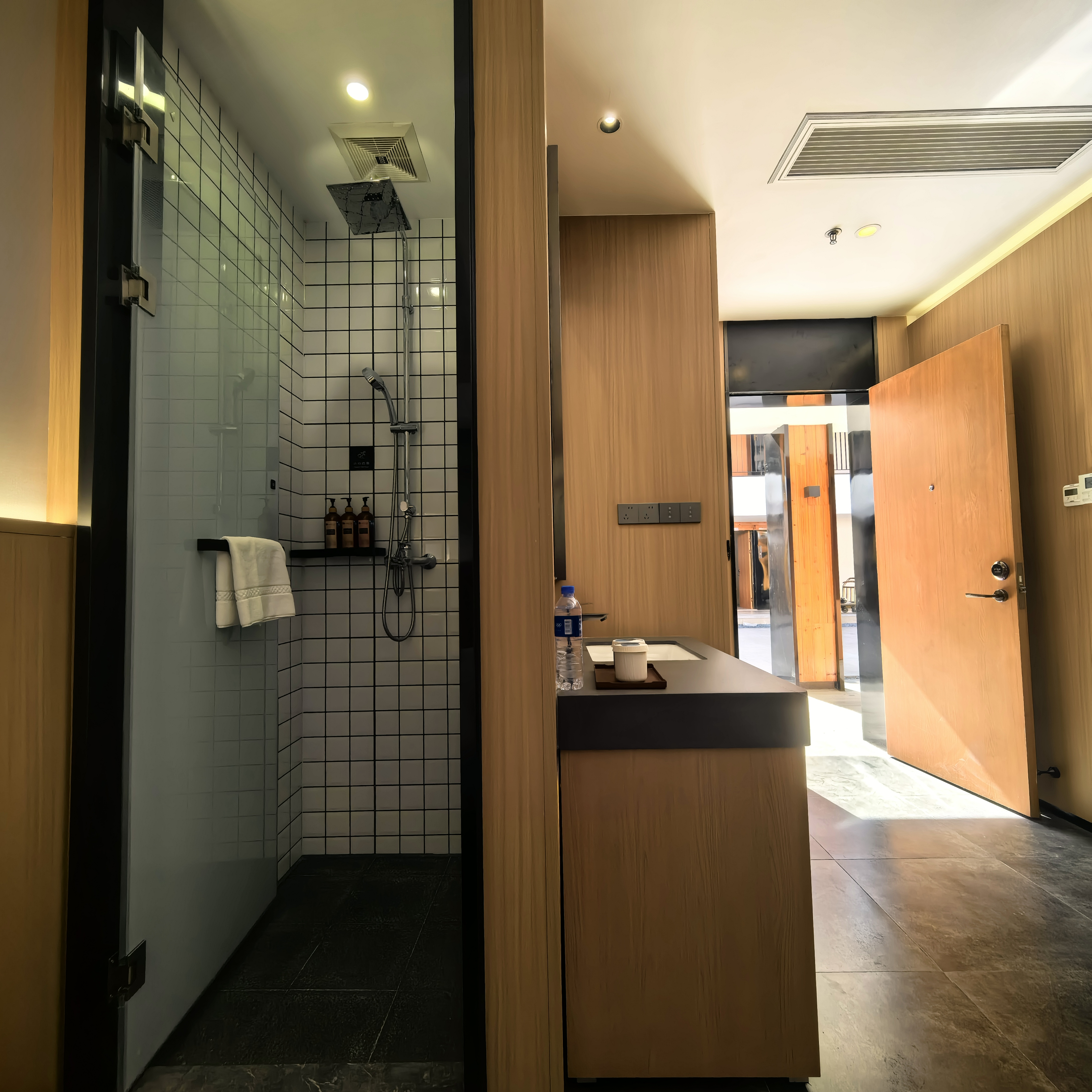 頤居庭院大床房