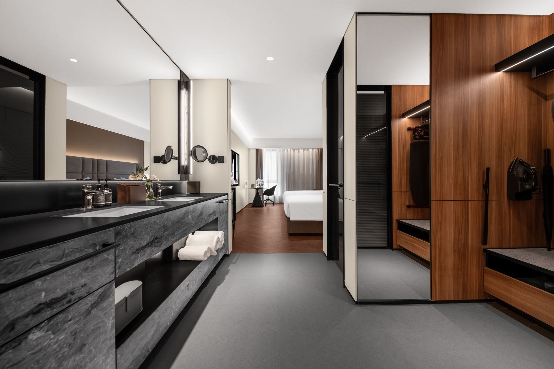 Deluxe Twin Room (Intercity)