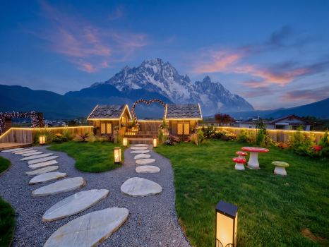 Yunshanli · Huashixu | Cloud Realm Snow‑View Garden Terrace Holiday Villa (Baisha Ancient Town)