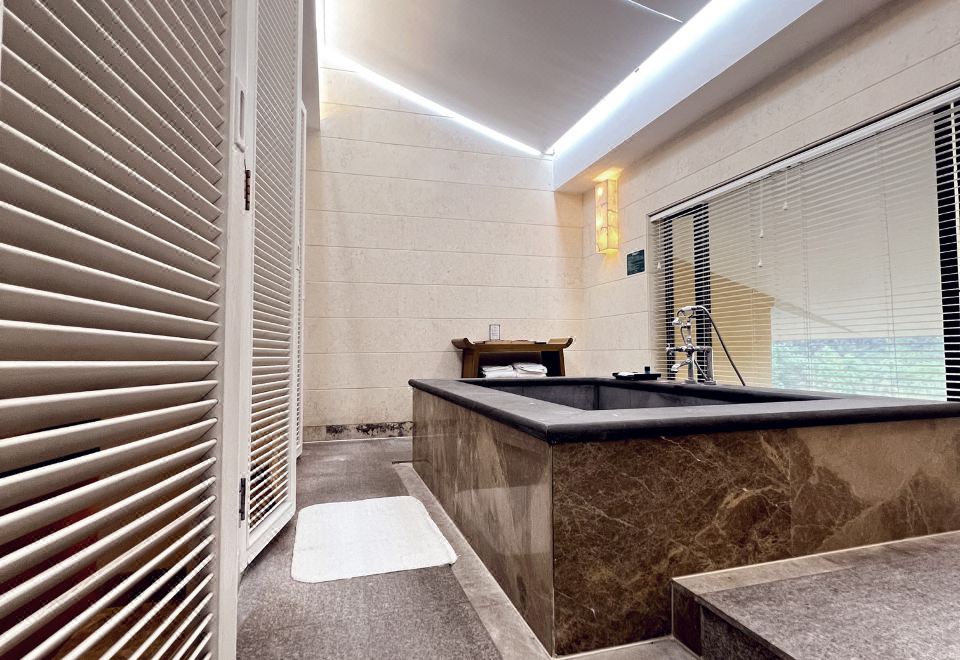 亲子观星家庭套房-一房一厅-欢乐小童房-家庭亲子泡池