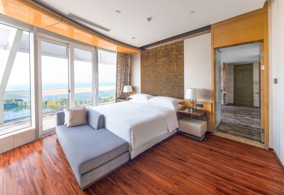 太湖日出·宠物友好-270°高空一线湖景广角套房