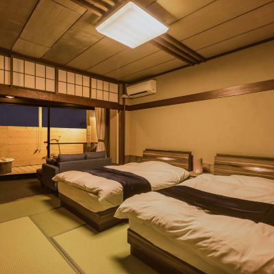 Superior Japanese-modern room of 10 tatami mats with open-air bath