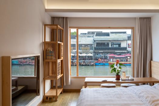 Floral Hotel · Dongjing hotel