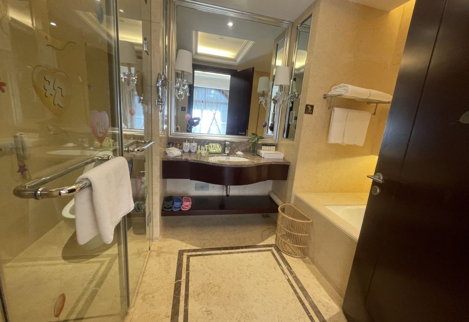 小熊尼奥亲子主题家庭套房