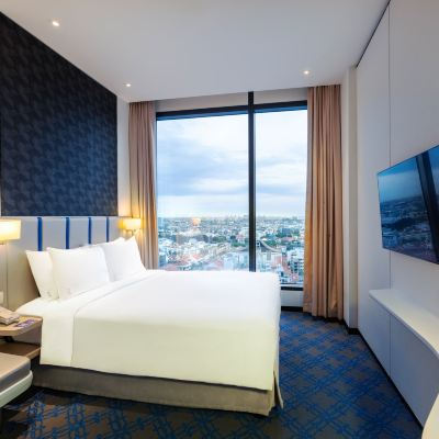 1張大床標準高層城市景觀房 新加坡加東智選假日飯店 - IHG 旗下飯店優惠