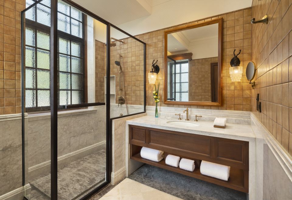 豪华至尊套房-带露台+1号楼