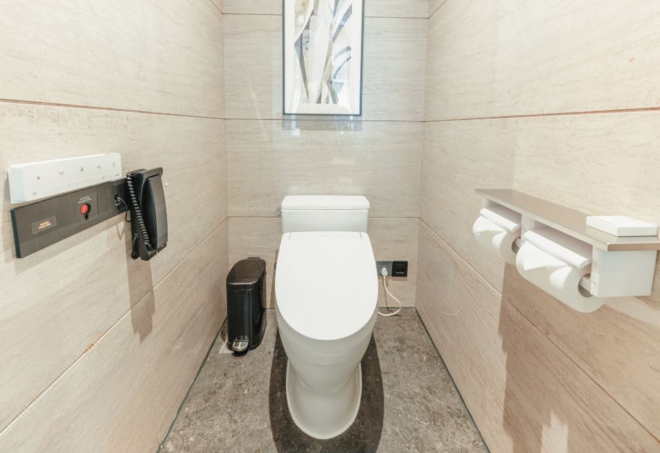 White Swan Hotel ZhanjiangSuperior 2-bed Room