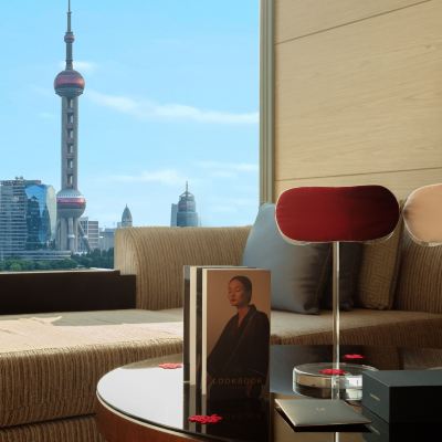 “悦享絲滑” 婚禮主題外灘江景套房 - 縱覽黃浦江美景與坐擁陸家嘴璀璨夜景 上海外灘悦榕莊優惠