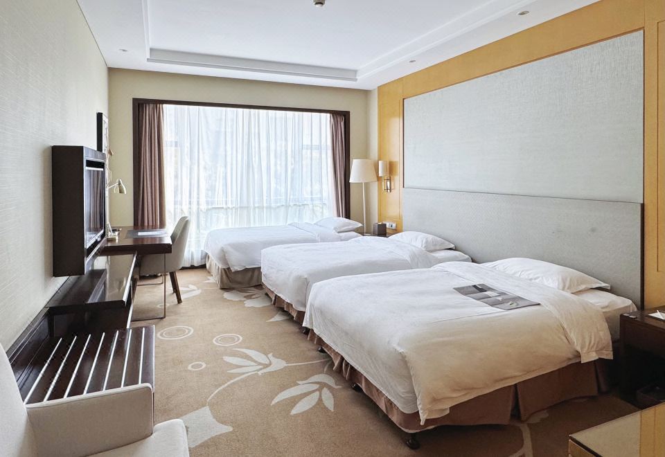 栖园楼豪华家庭三人间（静谧+全景落地窗+室内泳池）