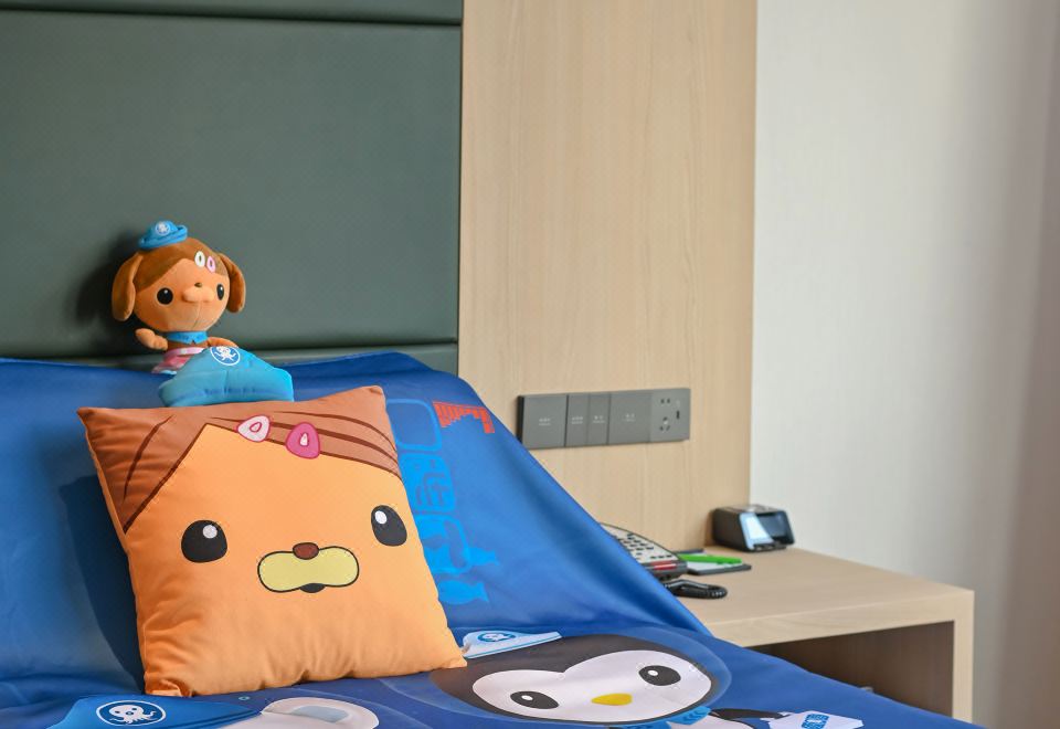 Holiday Inn Qingdao City CentreHoliday Executive Deluxe Octonauts Theme Room