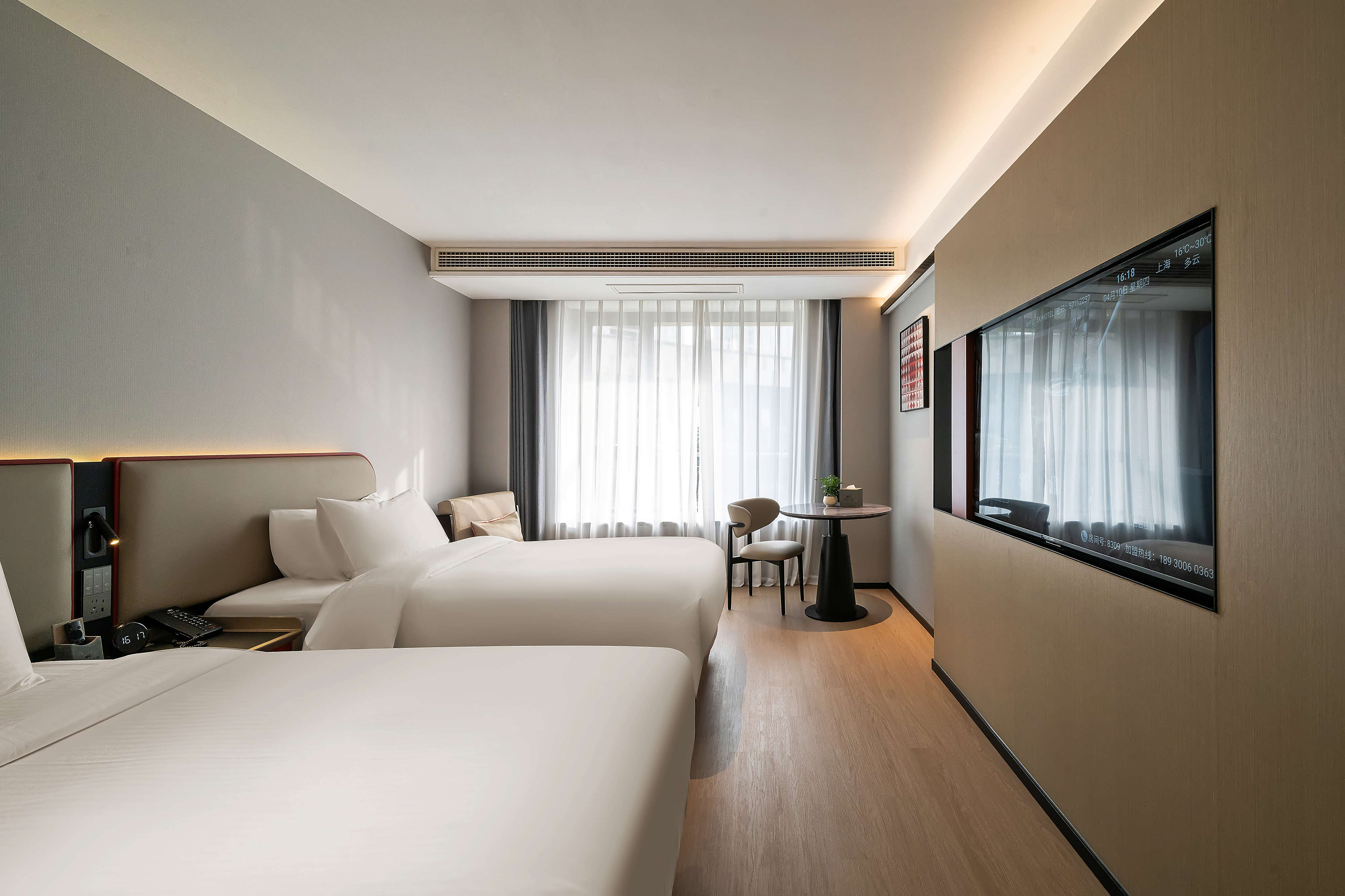 SKJIANSHEHOTELYUNLAN简享高级双床房（智能语音客控+65寸高清电视）