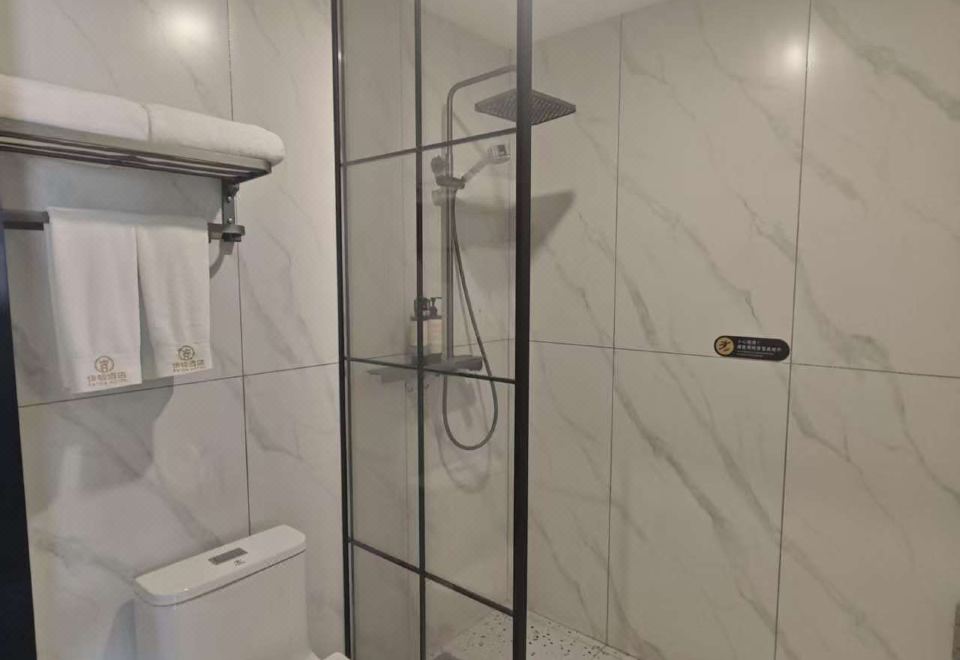 Eaton Shangpin Hotel (Bowen Institute of Technology)Deluxe Room - Courtyard-View (Double Bed) (Air Conditioner, Tv)