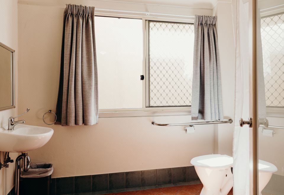 双人房（带独立浴室）