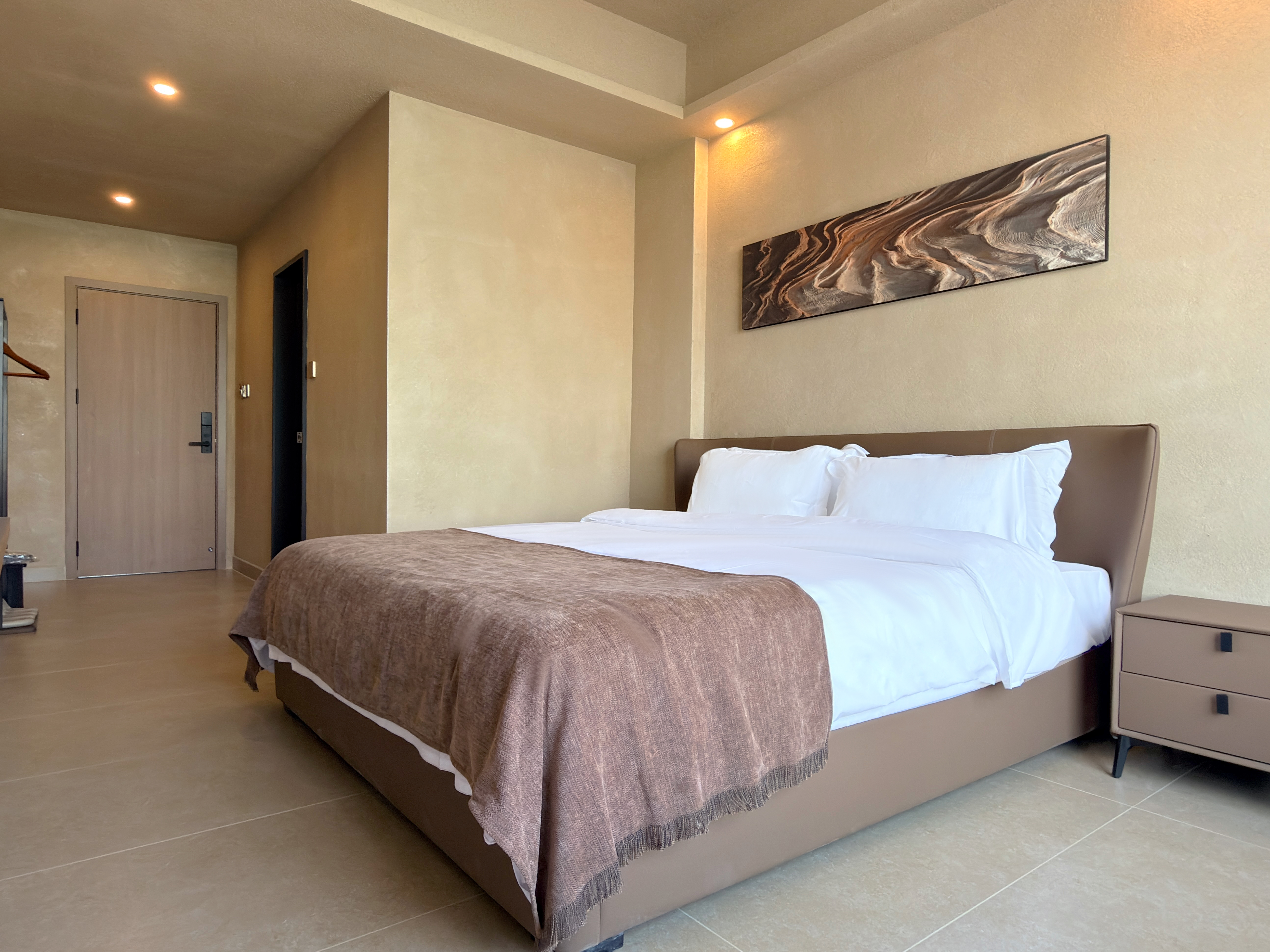 观海-侧海景大窗舒适大床房