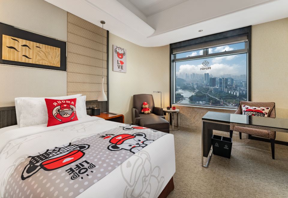 泰迪珍藏豪华湖景大床房