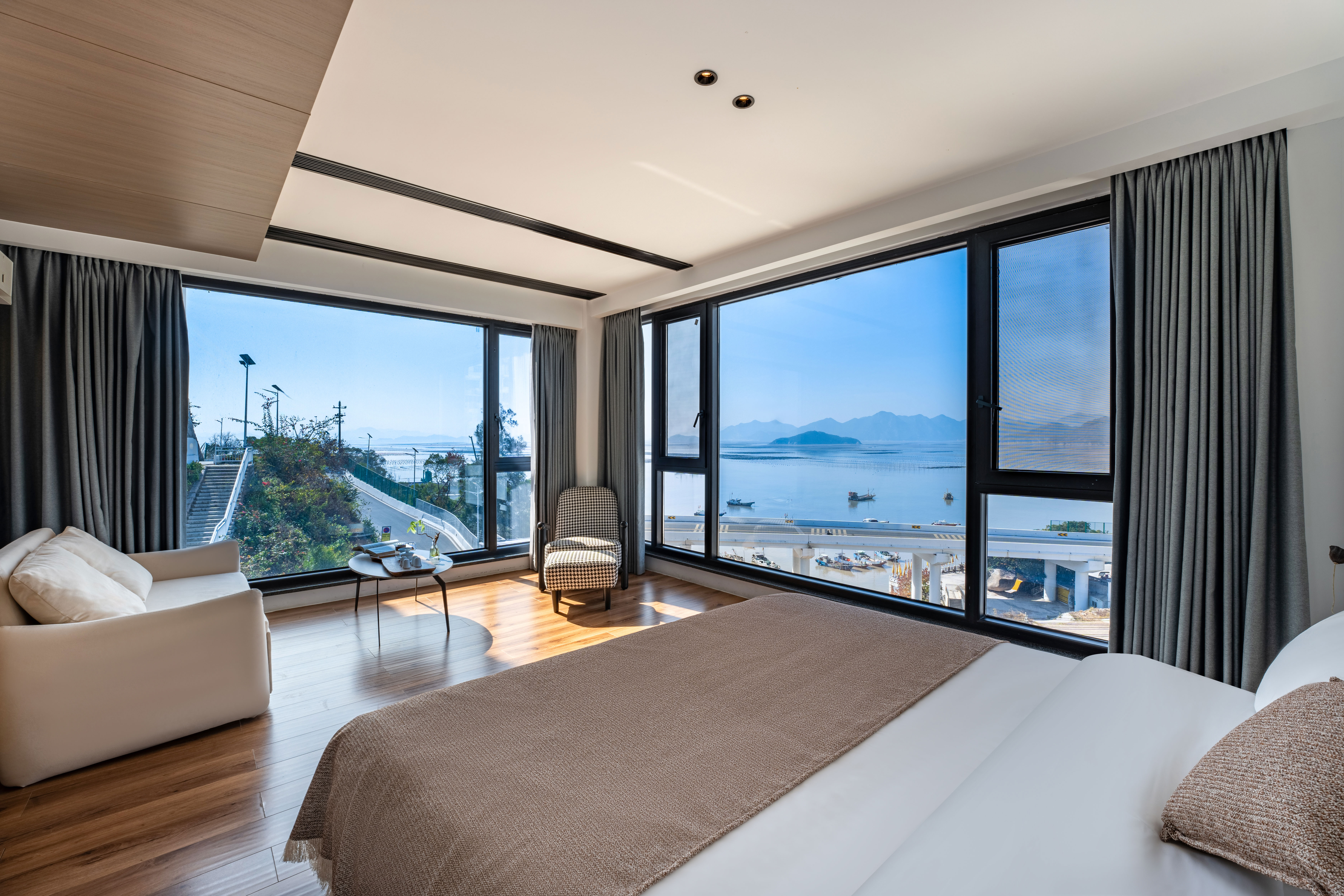 Floral Hotel·Xiapu Mid Mountain Lansu Hotel (Sansha Dongbi Store)半夏-270°海景大床房（双面采光+休闲沙发+东壁日落）