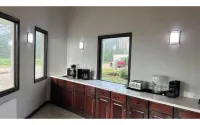 Studio 6 Hammond, LA I12 I55