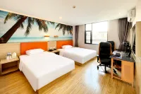 Yaxin E-Sports Hotel (Lüliang Xiaoyi Wanda Plaza City Hall)