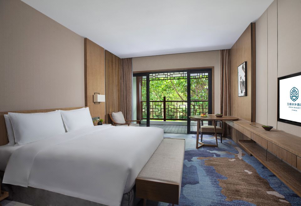 精品大床房（泓碧楼）