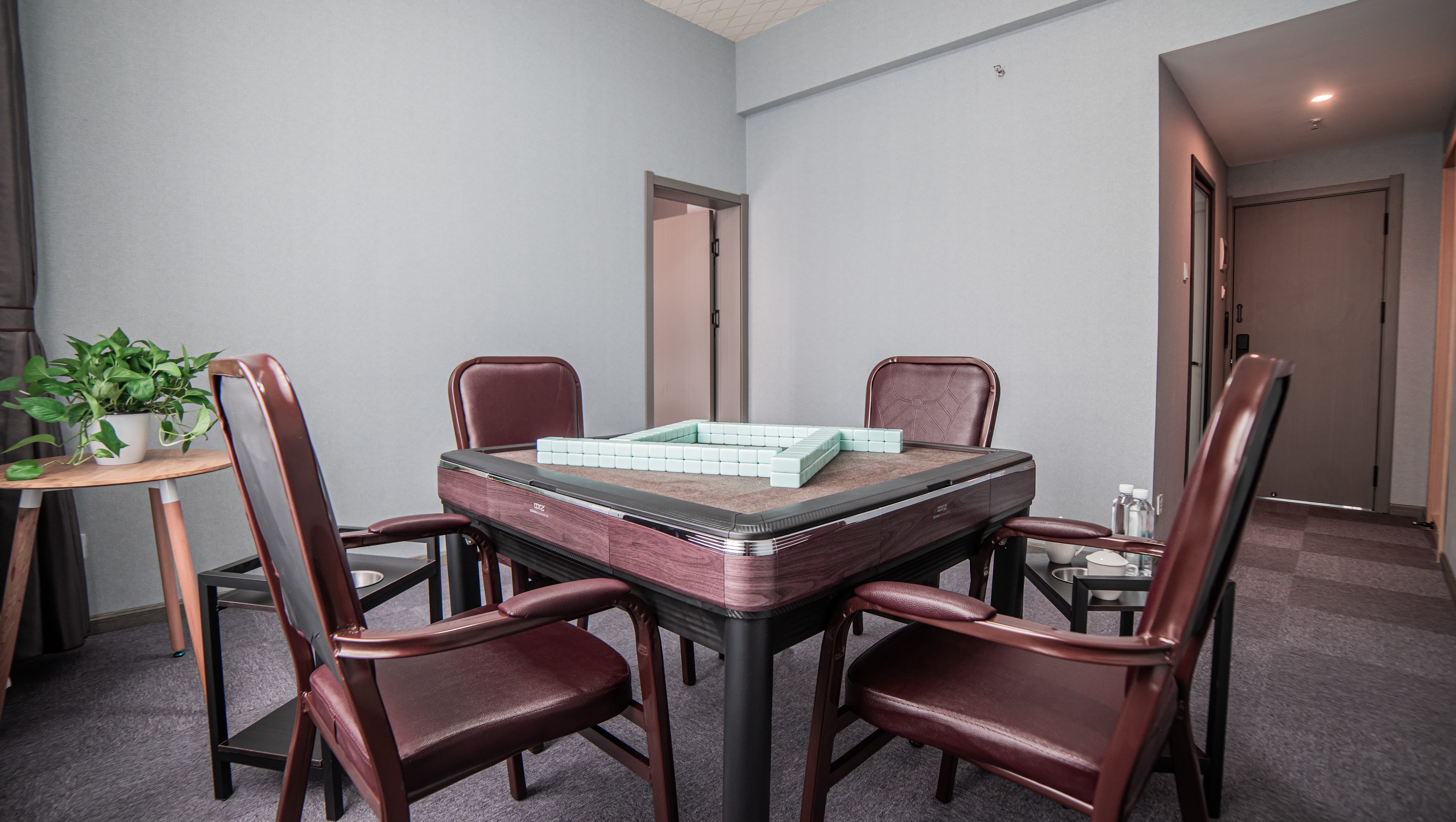 星苑.雀圣豪华棋牌房（零压床品）