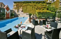 Logis Hotels Grand Hotel d'Orléans