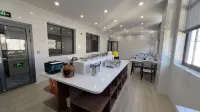 Xurisheng Hotel (Lianghe County Government Branch)