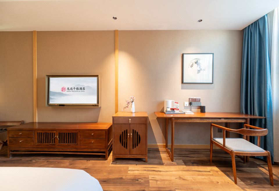Zero Pressure Superior Sleep Double Bed Room (Smart Voice Control + Fridge + Mengbaihe Zero Pressure Bedding)