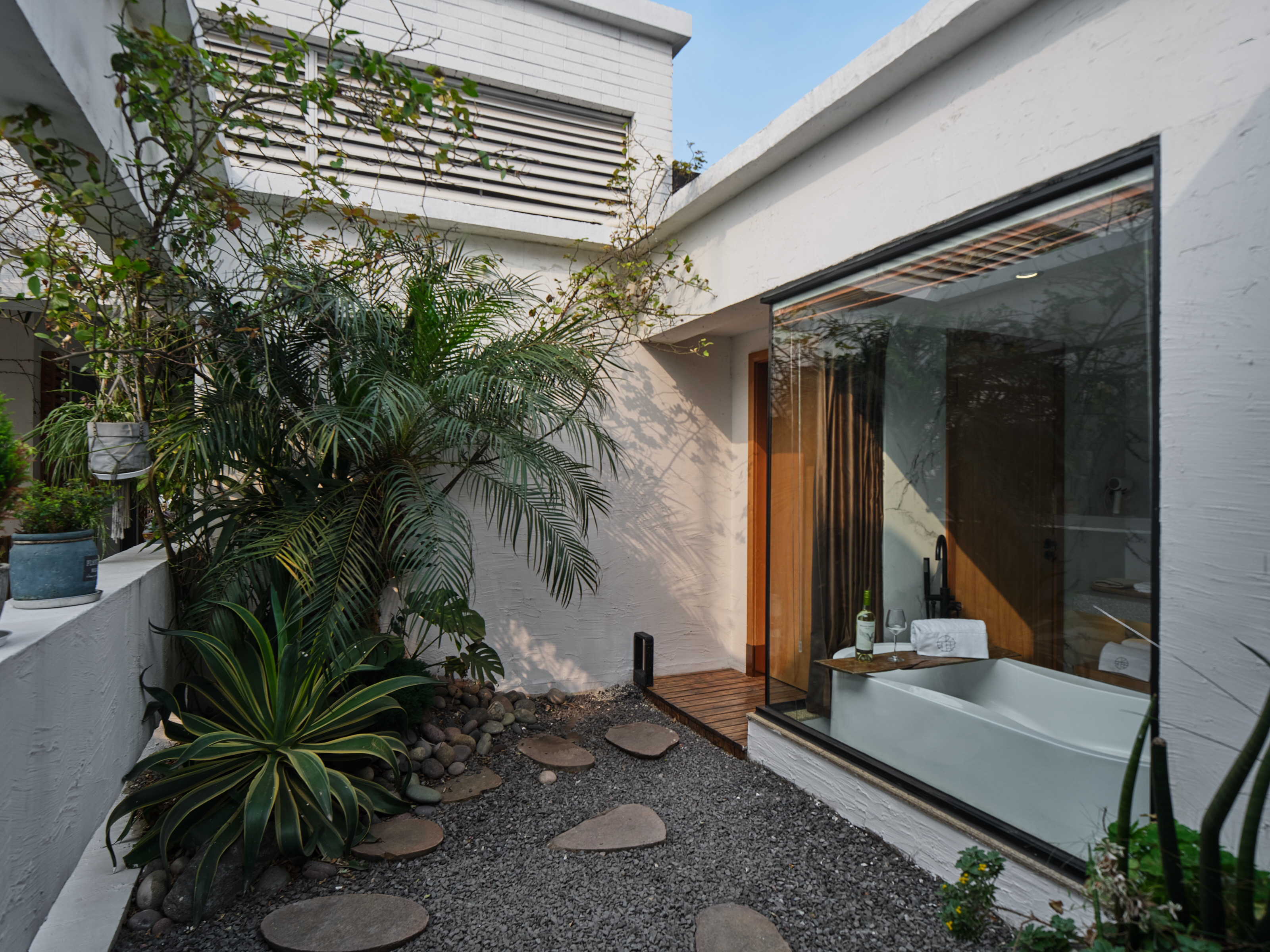 花园浴缸大床房