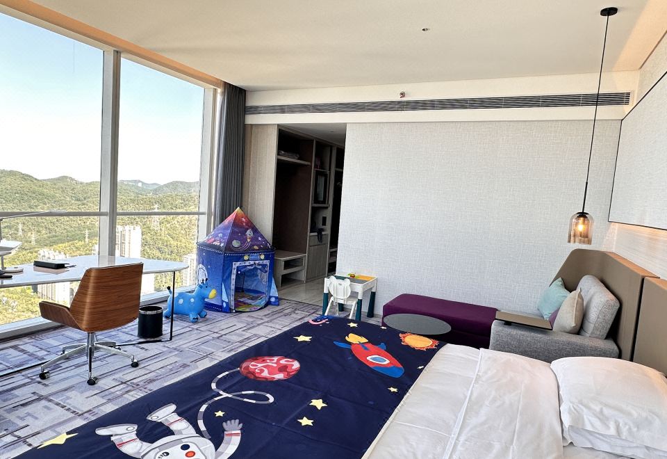 Crowne Plaza Xinghai DalianThemed Room