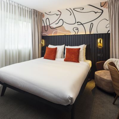 Small Double Room Huygens Place Promo Code