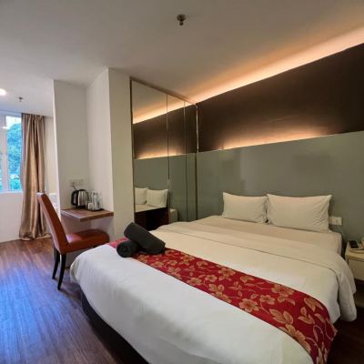 Deluxe Queen Room Kupon Sandpiper Hotel