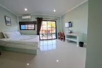 J & Ariya Hotel Near Samui Airport and Koh Phangan Pier