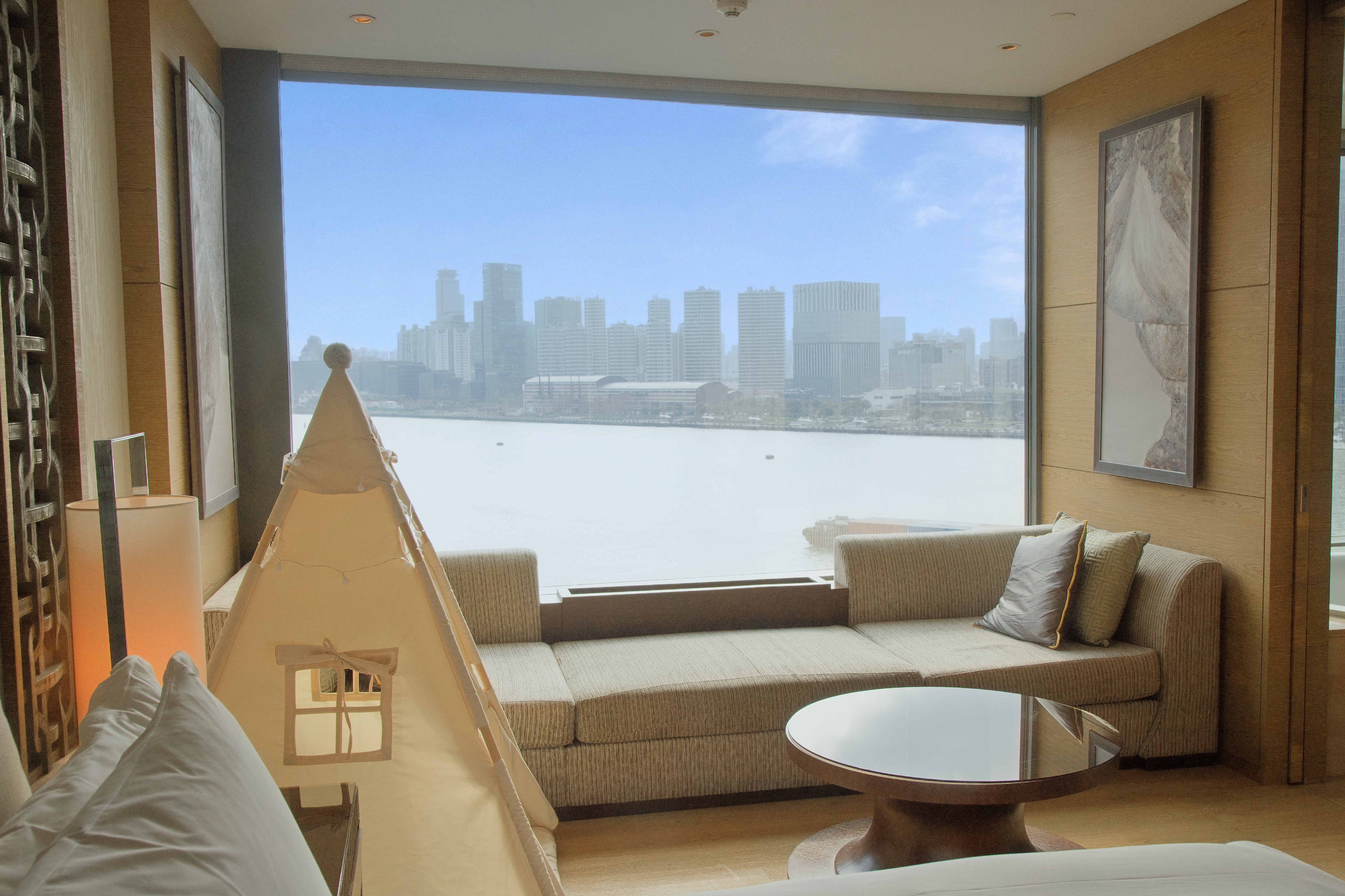 亲子布置-豪华江景大床房