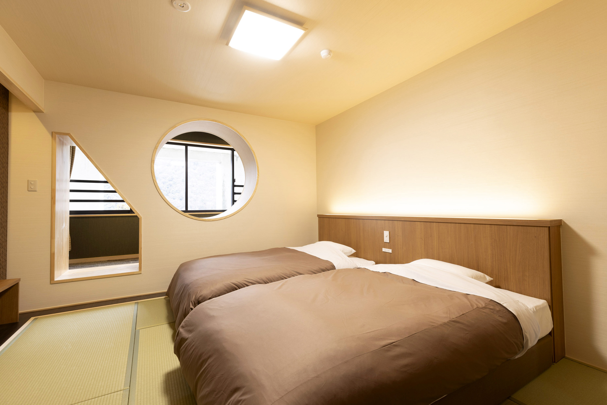 [Non-smoking] Standard Japanese-style Twin Bed With Indoor Bath