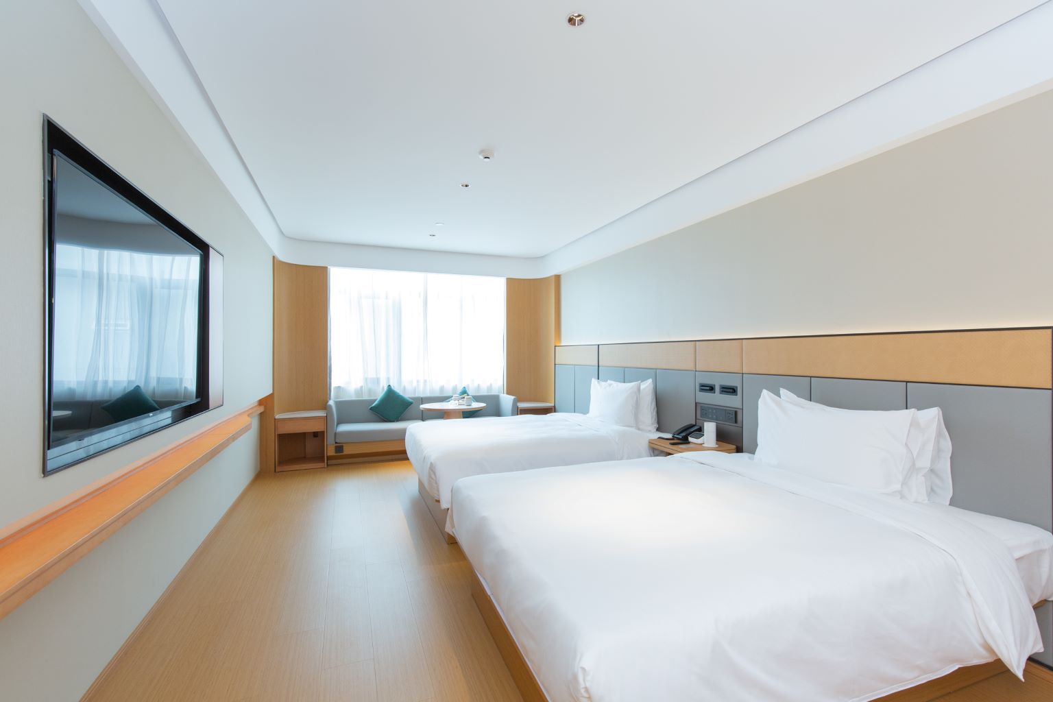 五人电竞双床房