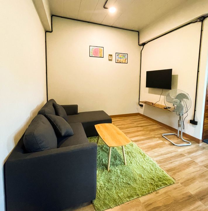 1 Bedroom + Living Room