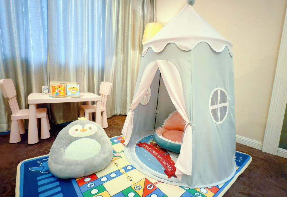 Jinling Mandarin Garden Hotel NanjingFamily Friendly Comfy Suite