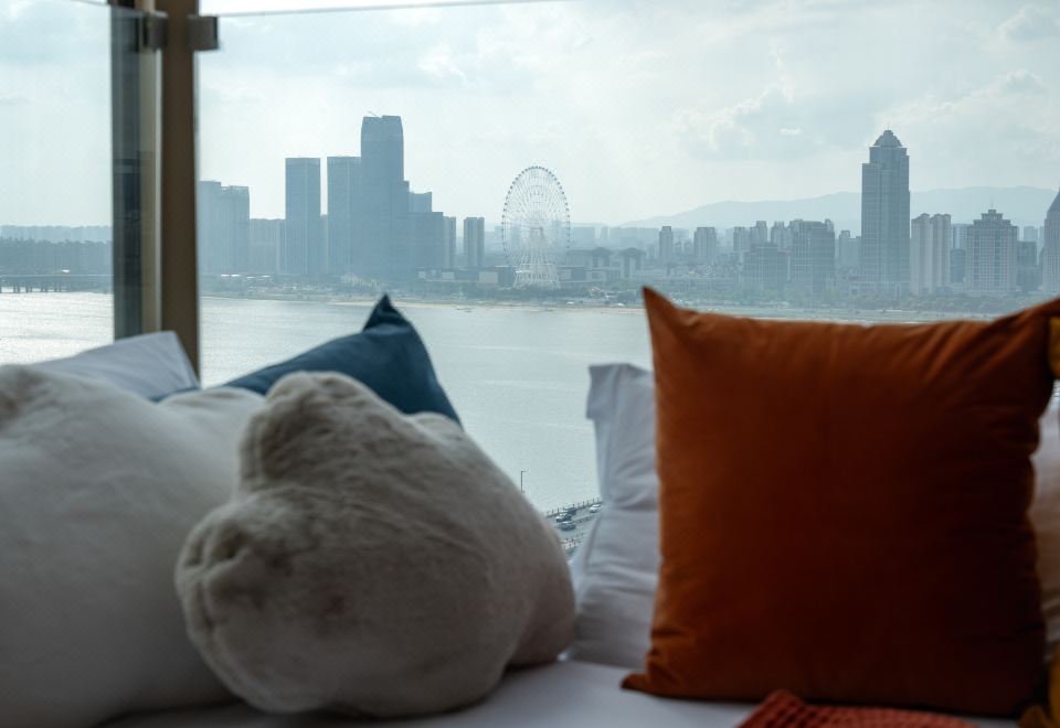 摩登格调江景套房270°览赣江江景