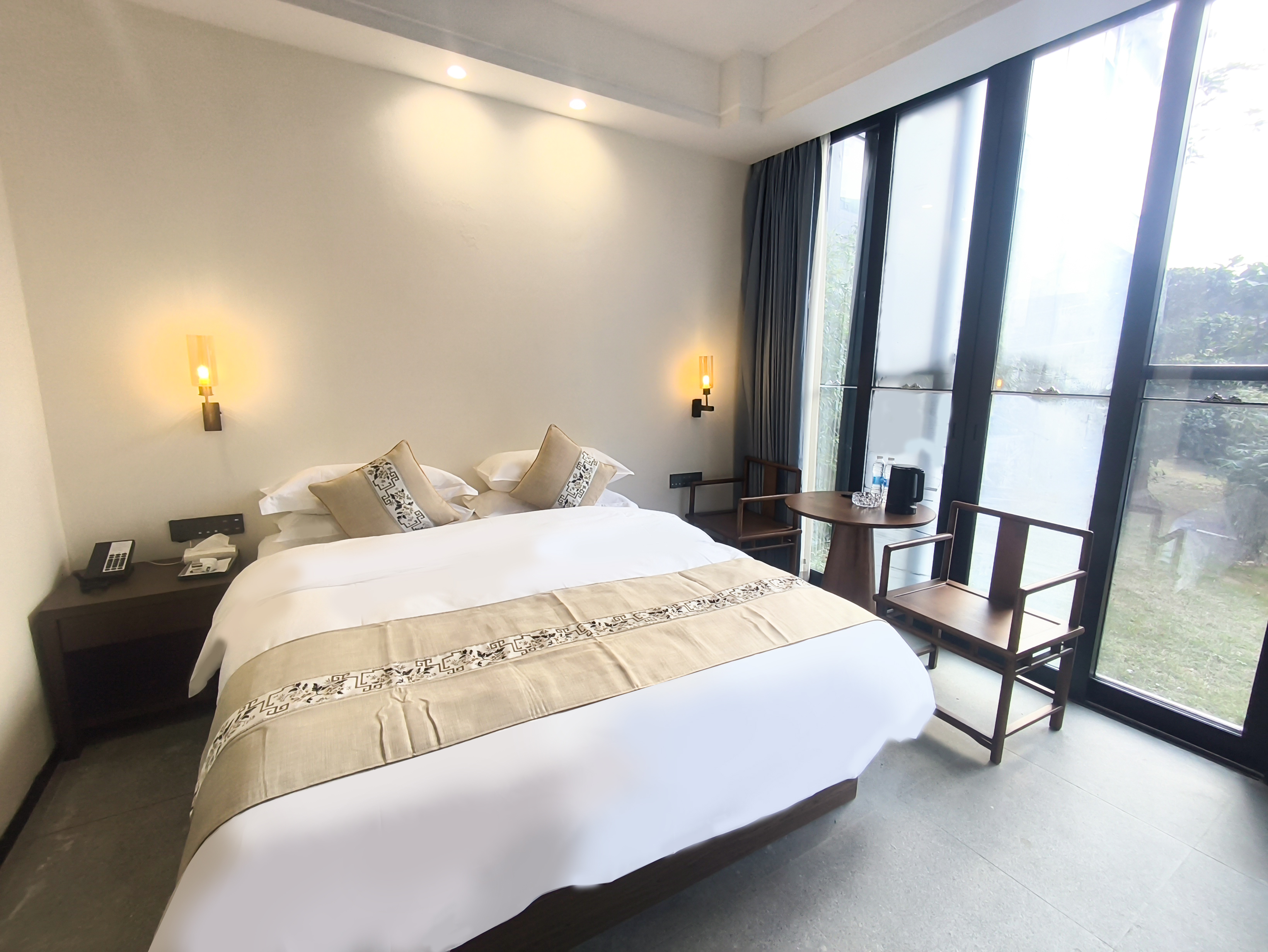 池畔親水溫泉套房二房一廳（獨立泡池）