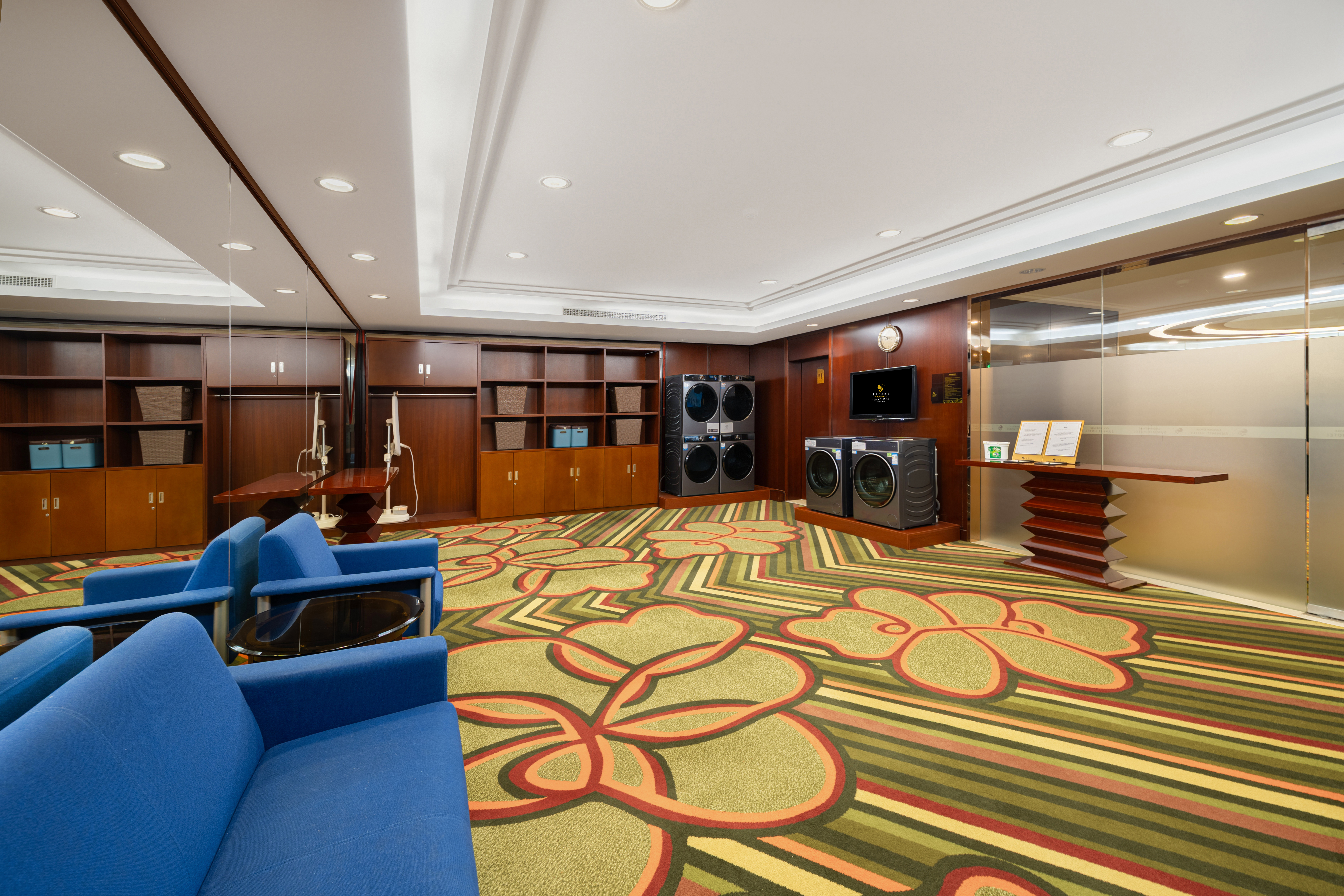 Golden Eagle Summit Hotel KunmingSuperior Queen Room