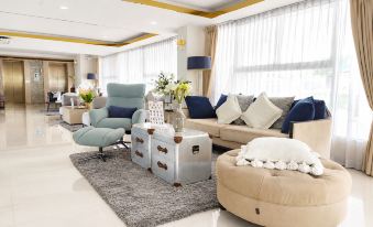 Christella Hotel Laemchabang - Housity