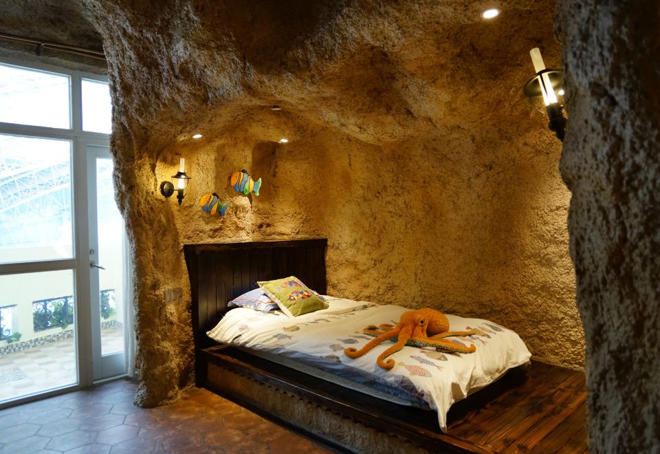 內景深海巖洞豪華親子套房