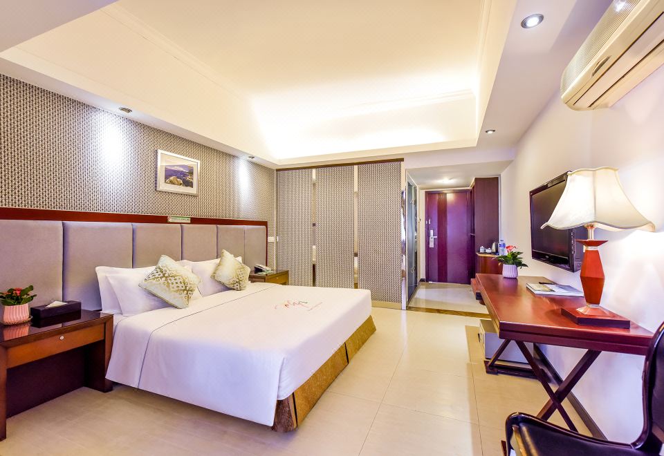 高级大床房「洗浴乾湿分离-灭菌毛巾-采光明亮盈透」