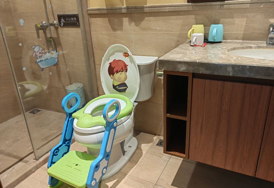 Baodun Lake Hushan Hot Spring ResortGuestroom - 2-Room (1 Living Room)